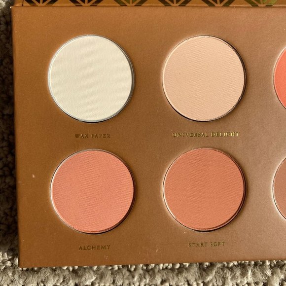 ZOEVA Caramel Melange 10 Colors Eyeshadow Palette - Picture 5 of 9